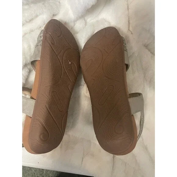 Size 8.5 - Beartraps Jalen sandal - NWT - Picture 3 of 5